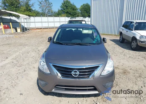 2015 Nissan Versa 1.6 S+ z USA, uszkodzony, nr VIN 3N1CN7AP0FL902939